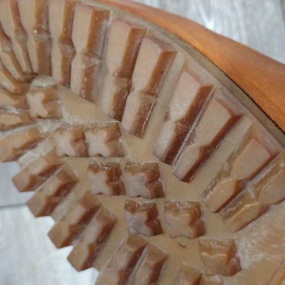 Timberland mens iconic brown and orange leather boots. size 7 - Picture 13 of 16